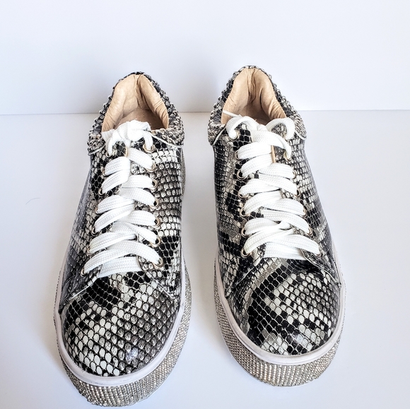 ♦️2/$20 Snake Embossed Studded Rhinestone Sneakers - Picture 3 of 7